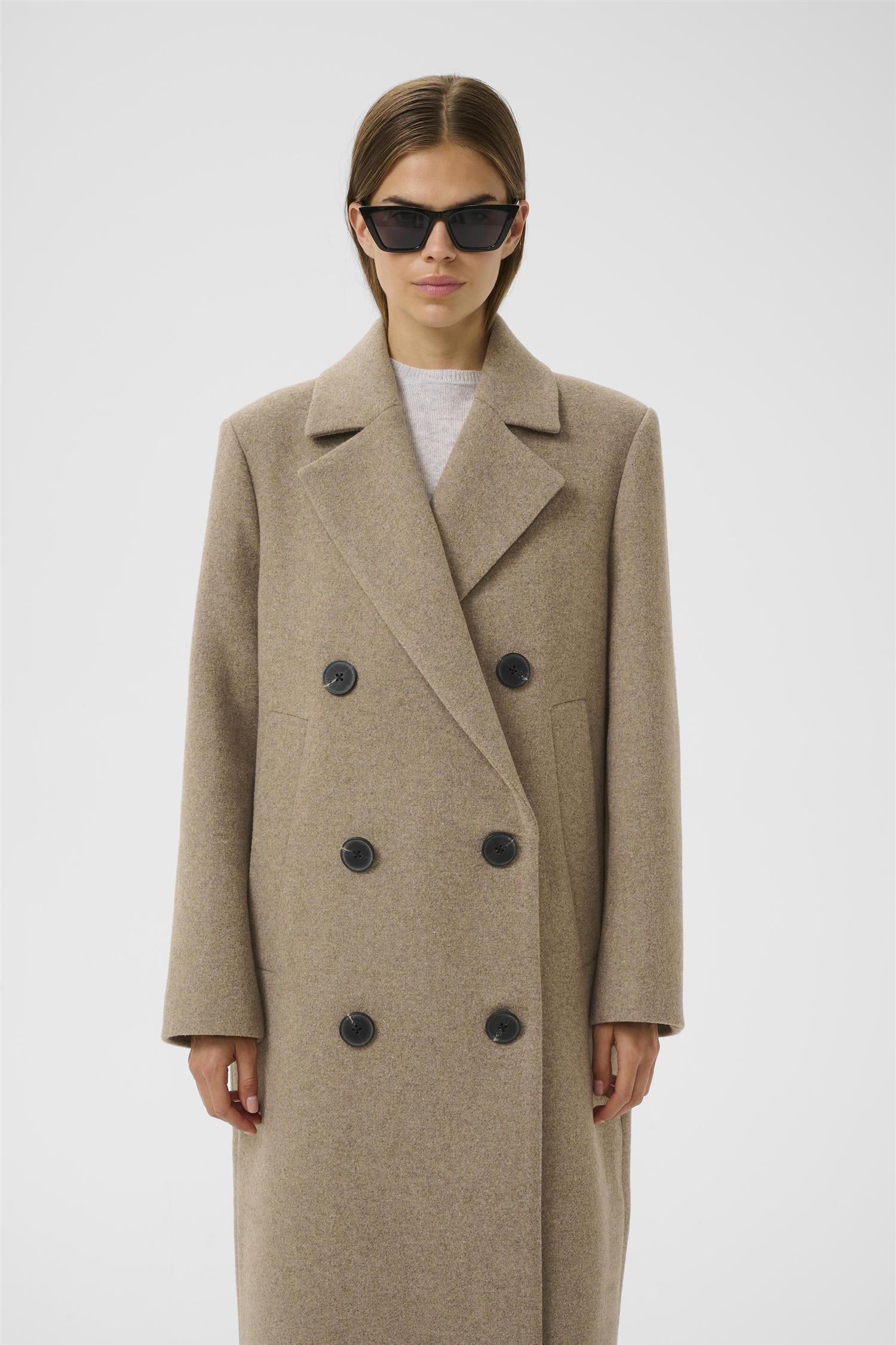 YunahIW Long Coat