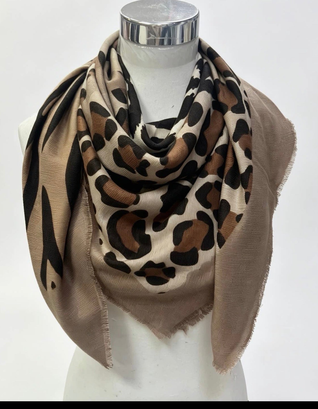 WOOLEN LEOPARD SQUARE