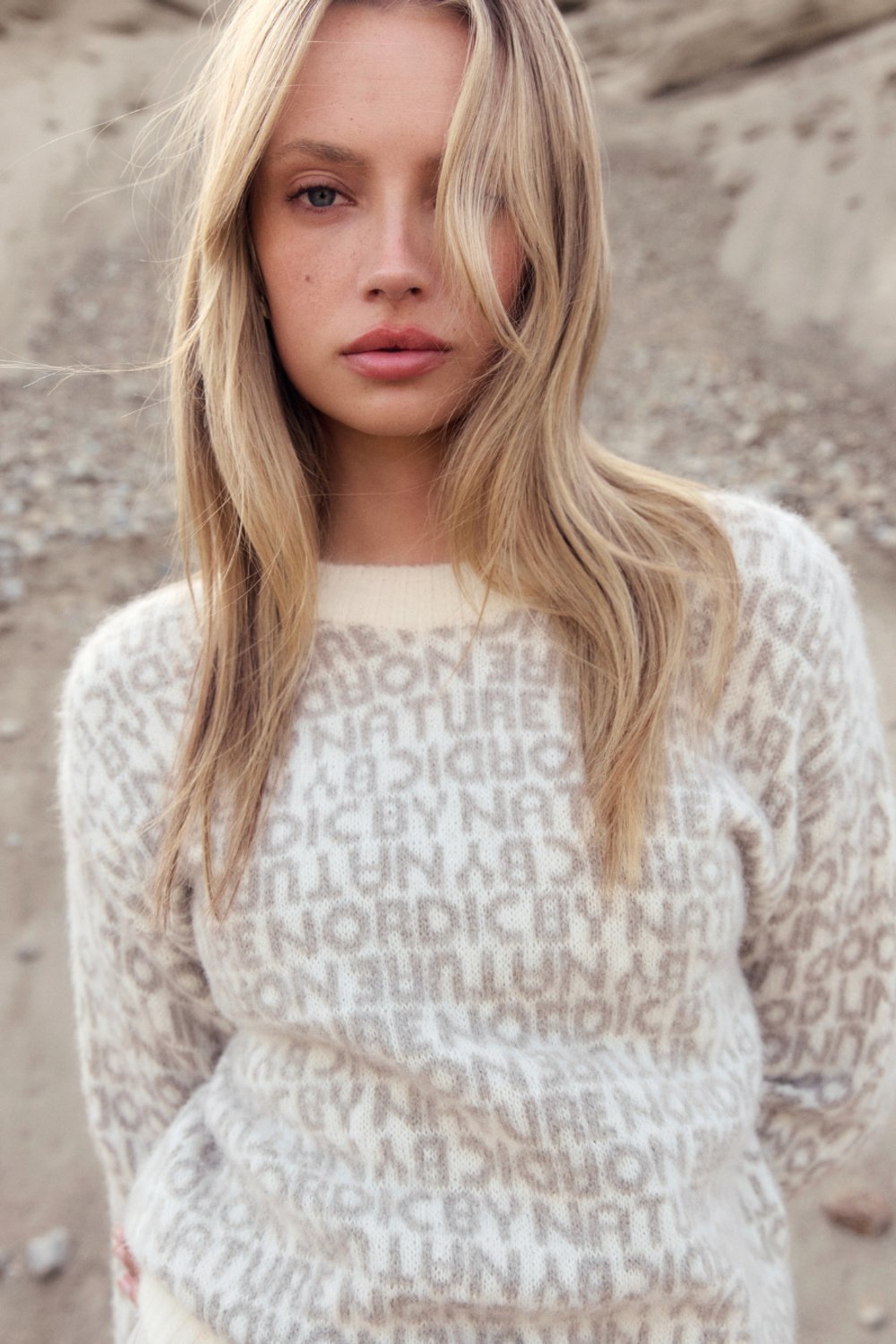 Lykke bokstav genser