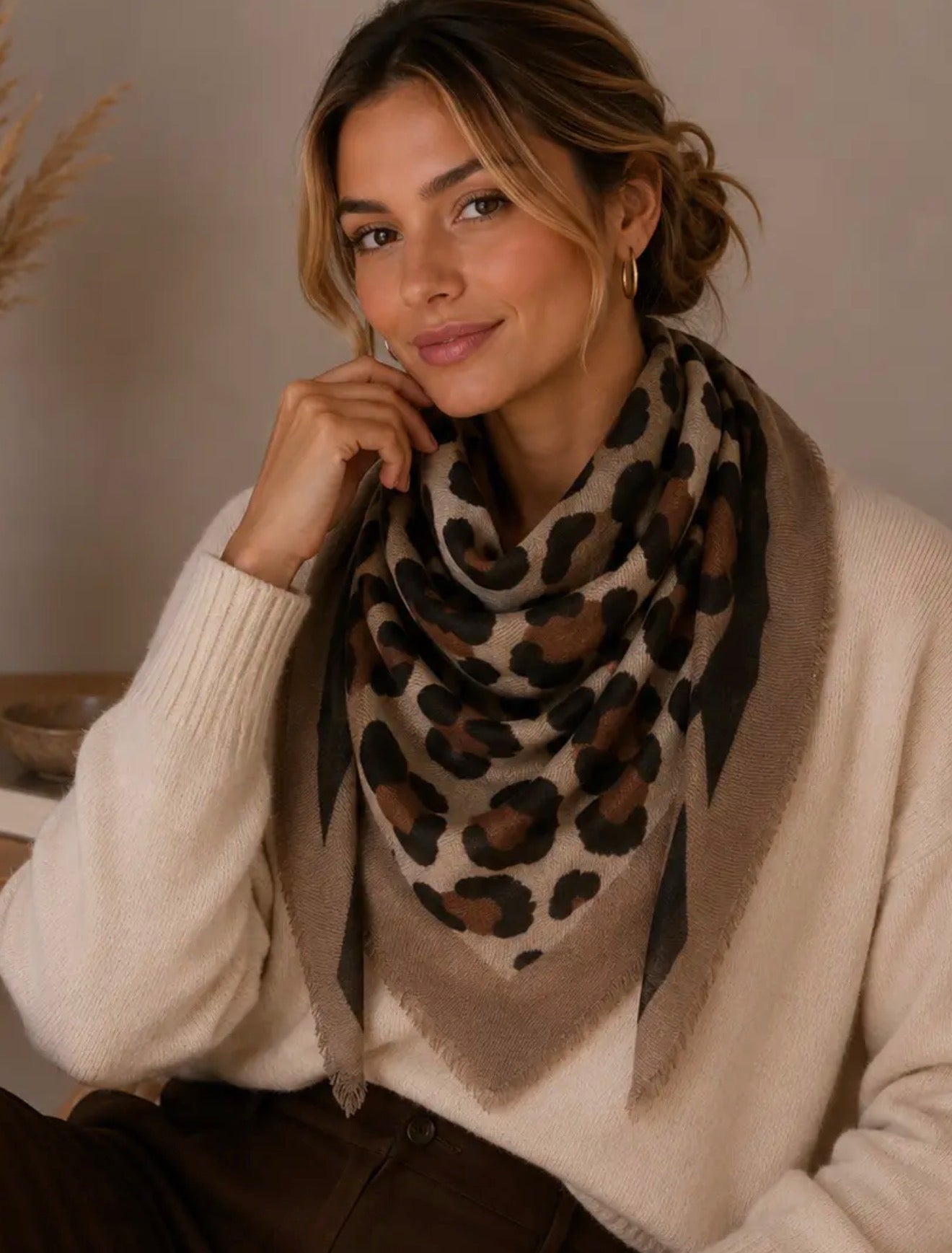 WOOLEN LEOPARD SQUARE