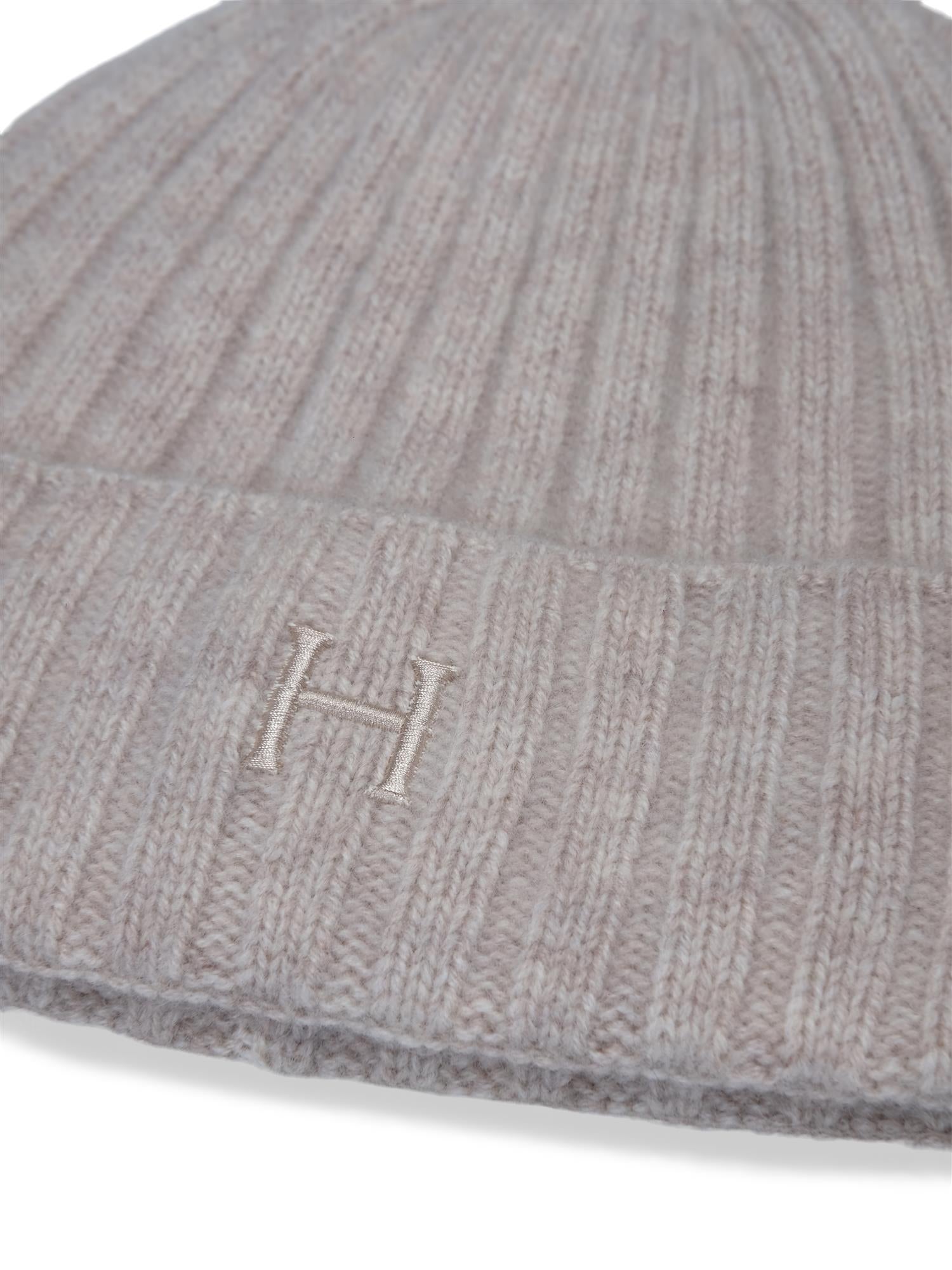 Cashmere Rib Beanie 245904