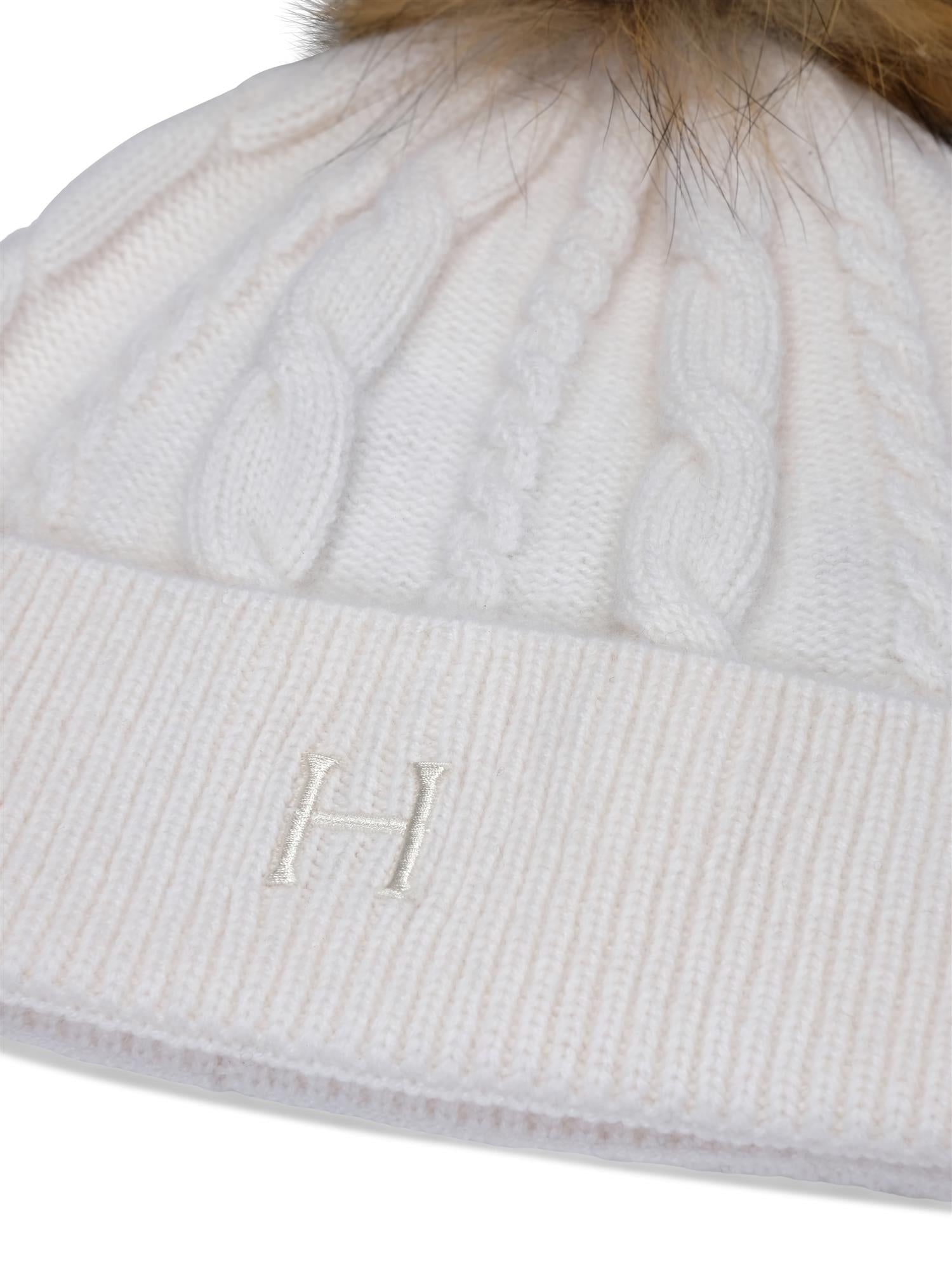 Cashmere Beanie w/ Ponpon 245903